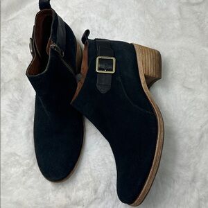 Kork-Ease Mesa Ankle Zip Black Suede Bootie women’s size 8